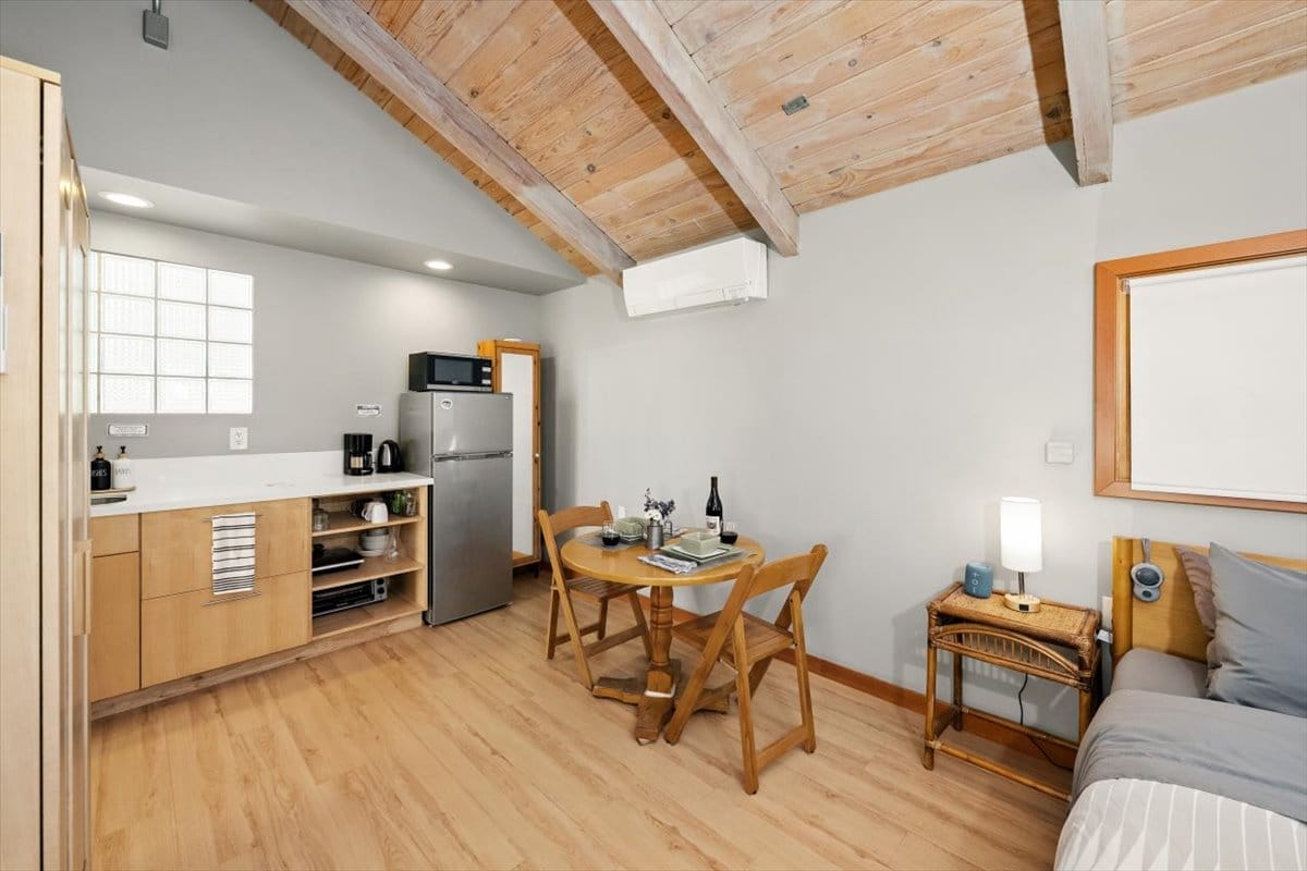 025-5760 Spanish Flat Rd-17