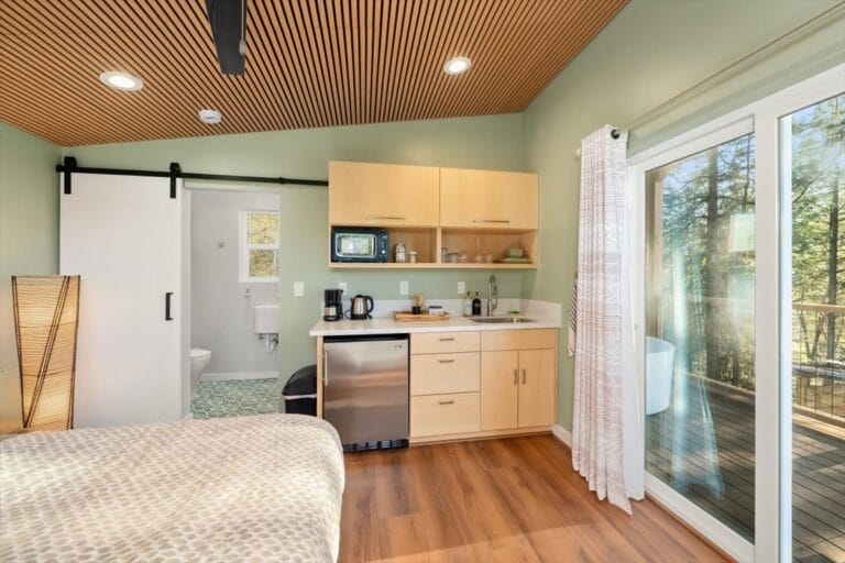 104-5760 Spanish Flat Rd-11